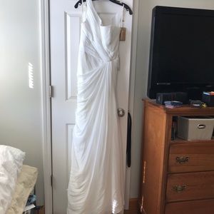 Demetrias NWT Ivory Chiffon Wedding Dress